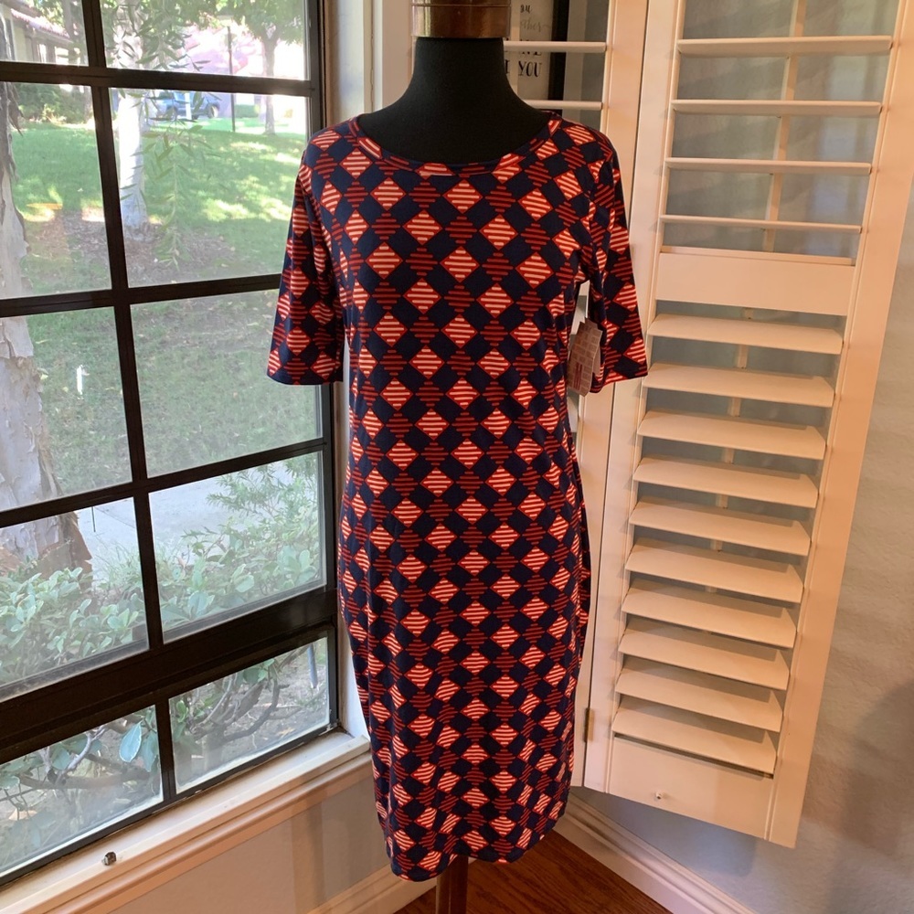 LULAROE “Julia” Shift • NWT!!